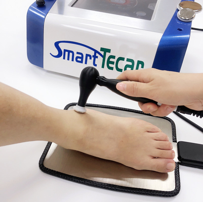 300KHZ 10.4 นิ้ว Tecar Therapy Diathermy Machine สำหรับบรรเทาอาการปวด